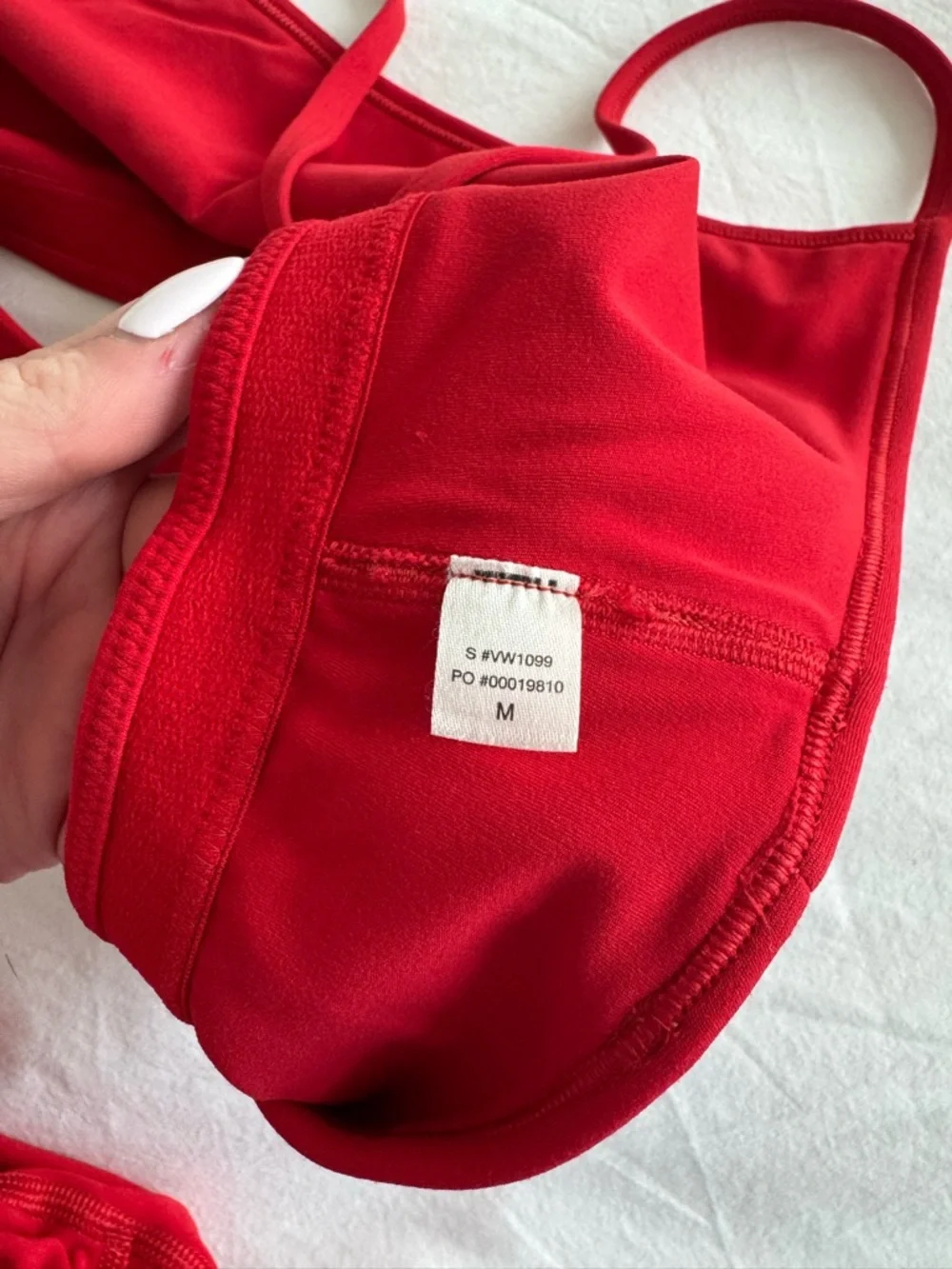 Vuori Cherry Red Allthefeels Set - Sports Bra and High-Waist Leggings - Picture 4 of 4
